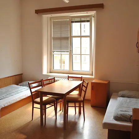 Hostel Dizzy Daisy Prague
